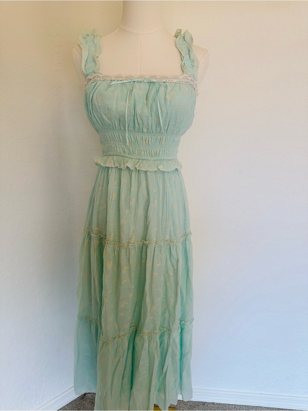 Trixxi Dress Feminine Romantic Cottagecore. Pastel mint green. Size small.
